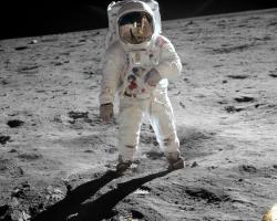 Когда была первая высадка человека на луну